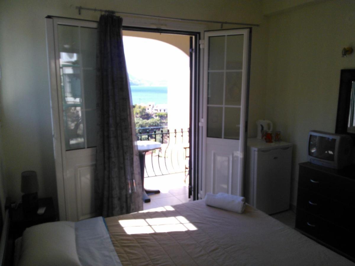 Niriides Apartments Asos Chambre photo